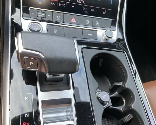 Белый Ауди Ку 7, объемом двигателя 3 л и пробегом 39 тыс. км за 58000 $, фото 2 на Automoto.ua