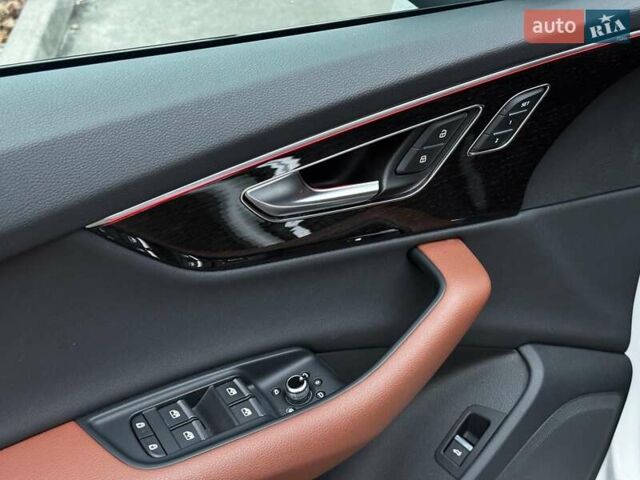 Білий Ауді Ку 7, об'ємом двигуна 3 л та пробігом 41 тис. км за 58990 $, фото 17 на Automoto.ua