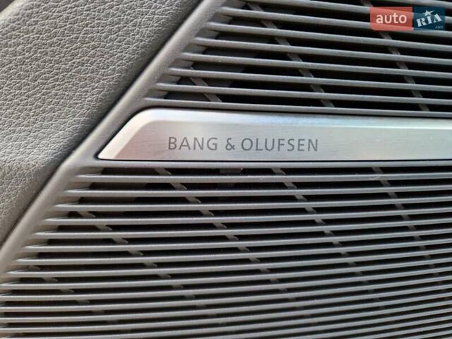 Білий Ауді Ку 7, об'ємом двигуна 3 л та пробігом 84 тис. км за 74900 $, фото 18 на Automoto.ua