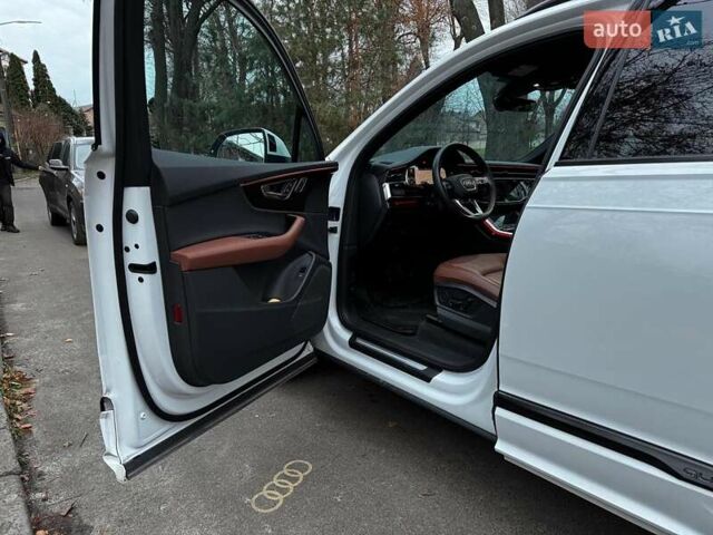 Білий Ауді Ку 7, об'ємом двигуна 3 л та пробігом 41 тис. км за 58990 $, фото 31 на Automoto.ua
