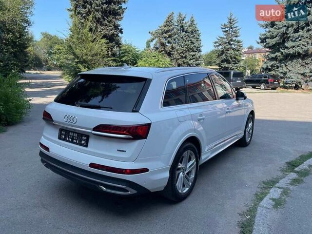 Білий Ауді Ку 7, об'ємом двигуна 1.98 л та пробігом 22 тис. км за 50999 $, фото 5 на Automoto.ua