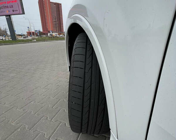 Білий Ауді Ку 7, об'ємом двигуна 2.97 л та пробігом 48 тис. км за 83000 $, фото 18 на Automoto.ua