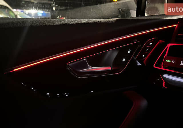 Белый Ауди Ку 7, объемом двигателя 2 л и пробегом 67 тыс. км за 58000 $, фото 59 на Automoto.ua