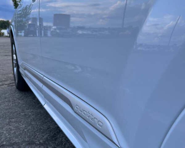 Белый Ауди Ку 7, объемом двигателя 3 л и пробегом 30 тыс. км за 63695 $, фото 11 на Automoto.ua