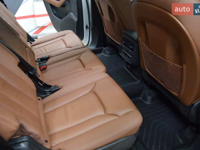 Белый Ауди Ку 7, объемом двигателя 1.98 л и пробегом 50 тыс. км за 59900 $, фото 4 на Automoto.ua