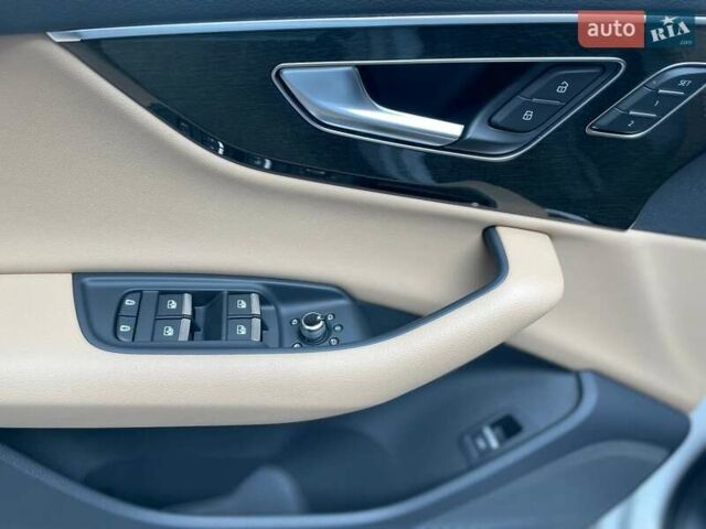 Білий Ауді Ку 7, об'ємом двигуна 1.98 л та пробігом 22 тис. км за 50999 $, фото 11 на Automoto.ua