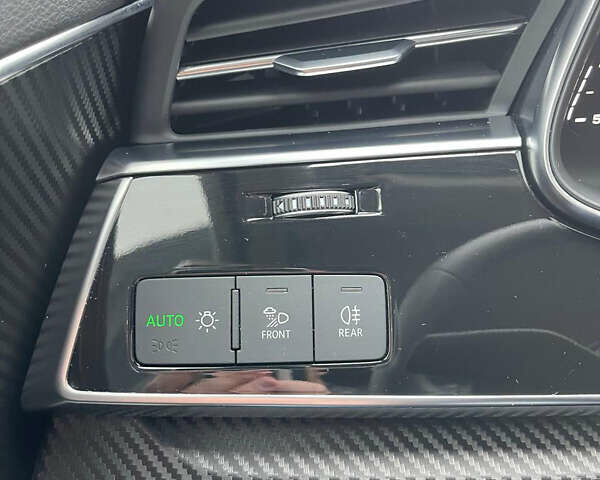 Білий Ауді Ку 7, об'ємом двигуна 2.97 л та пробігом 48 тис. км за 83000 $, фото 27 на Automoto.ua