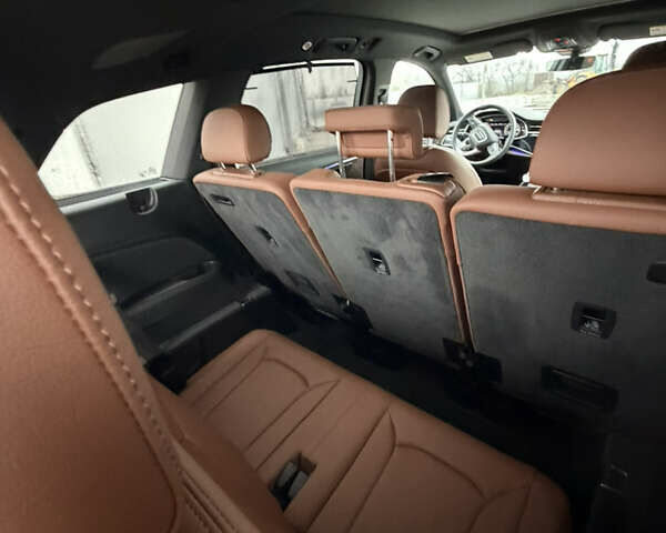 Белый Ауди Ку 7, объемом двигателя 3 л и пробегом 30 тыс. км за 75000 $, фото 35 на Automoto.ua