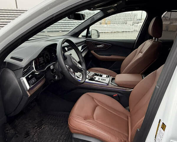 Белый Ауди Ку 7, объемом двигателя 3 л и пробегом 30 тыс. км за 75000 $, фото 40 на Automoto.ua