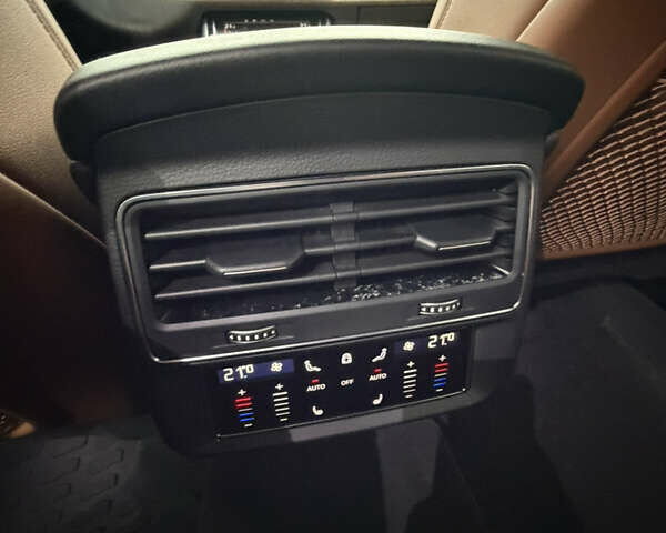 Белый Ауди Ку 7, объемом двигателя 3 л и пробегом 30 тыс. км за 75000 $, фото 31 на Automoto.ua