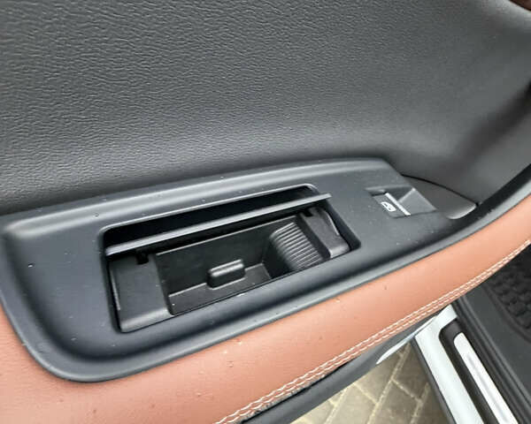 Белый Ауди Ку 7, объемом двигателя 3 л и пробегом 30 тыс. км за 75000 $, фото 29 на Automoto.ua