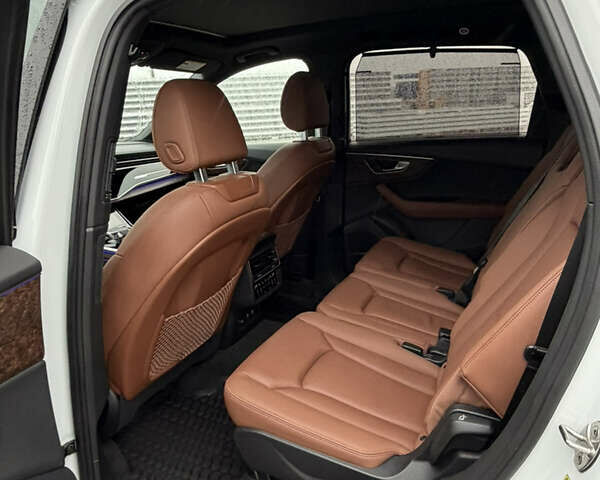 Белый Ауди Ку 7, объемом двигателя 3 л и пробегом 30 тыс. км за 75000 $, фото 37 на Automoto.ua