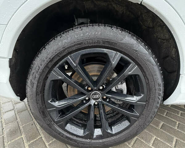 Белый Ауди Ку 7, объемом двигателя 3 л и пробегом 30 тыс. км за 75000 $, фото 33 на Automoto.ua