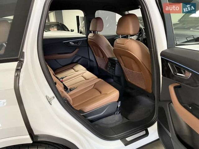 Белый Ауди Ку 7, объемом двигателя 2.97 л и пробегом 1 тыс. км за 89700 $, фото 38 на Automoto.ua