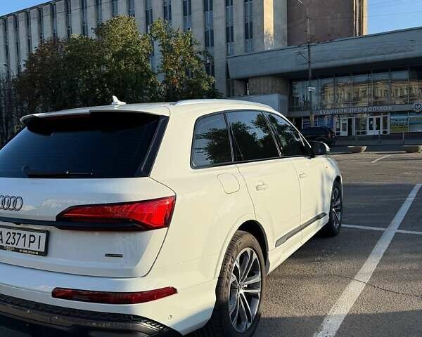 Білий Ауді Ку 7, об'ємом двигуна 1.98 л та пробігом 900 тис. км за 79500 $, фото 5 на Automoto.ua