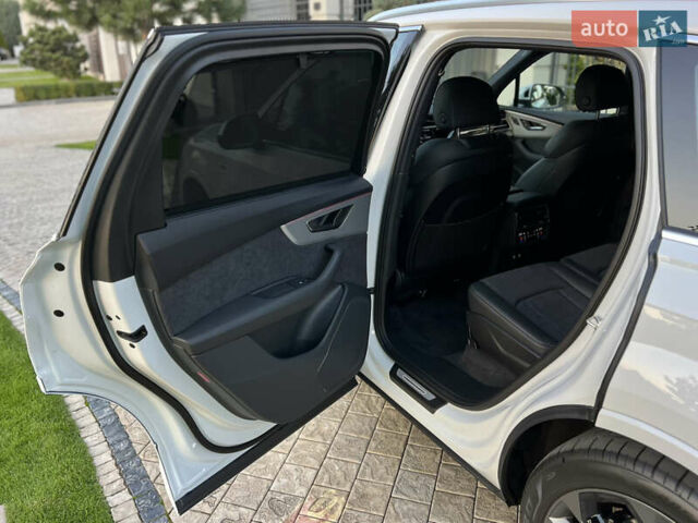 Белый Ауди Ку 7, объемом двигателя 1.98 л и пробегом 6 тыс. км за 84900 $, фото 34 на Automoto.ua