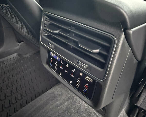 Білий Ауді Ку 7, об'ємом двигуна 3 л та пробігом 1 тис. км за 80000 $, фото 18 на Automoto.ua