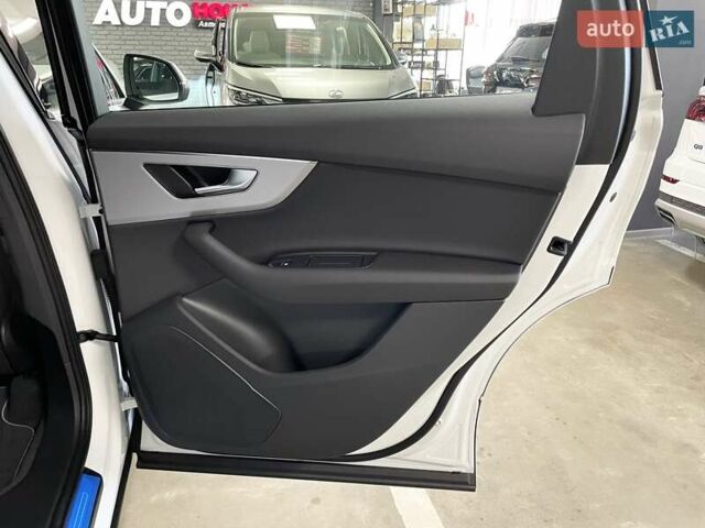 Белый Ауди Ку 7, объемом двигателя 2 л и пробегом 1 тыс. км за 67700 $, фото 37 на Automoto.ua