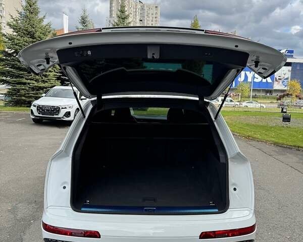 Белый Ауди Ку 7, объемом двигателя 3 л и пробегом 1 тыс. км за 104900 $, фото 15 на Automoto.ua