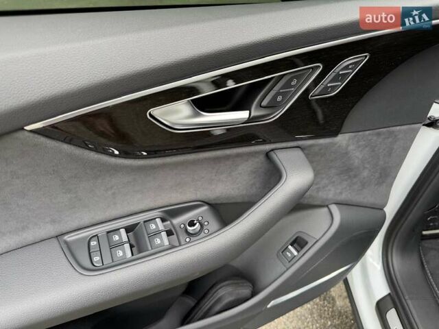 Белый Ауди Ку 7, объемом двигателя 3 л и пробегом 1 тыс. км за 104900 $, фото 31 на Automoto.ua