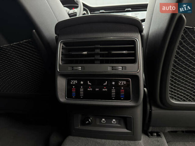 Білий Ауді Ку 7, об'ємом двигуна 2 л та пробігом 1 тис. км за 79999 $, фото 41 на Automoto.ua