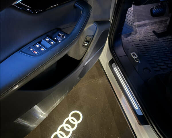 Білий Ауді Ку 7, об'ємом двигуна 3 л та пробігом 1 тис. км за 80000 $, фото 38 на Automoto.ua