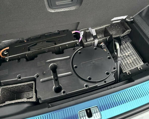 Білий Ауді Ку 7, об'ємом двигуна 3 л та пробігом 1 тис. км за 80000 $, фото 22 на Automoto.ua