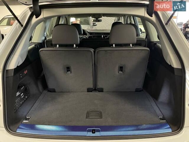 Белый Ауди Ку 7, объемом двигателя 2 л и пробегом 1 тыс. км за 67700 $, фото 23 на Automoto.ua