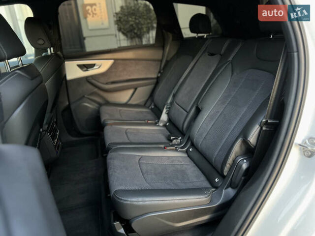 Белый Ауди Ку 7, объемом двигателя 1.98 л и пробегом 6 тыс. км за 84900 $, фото 37 на Automoto.ua