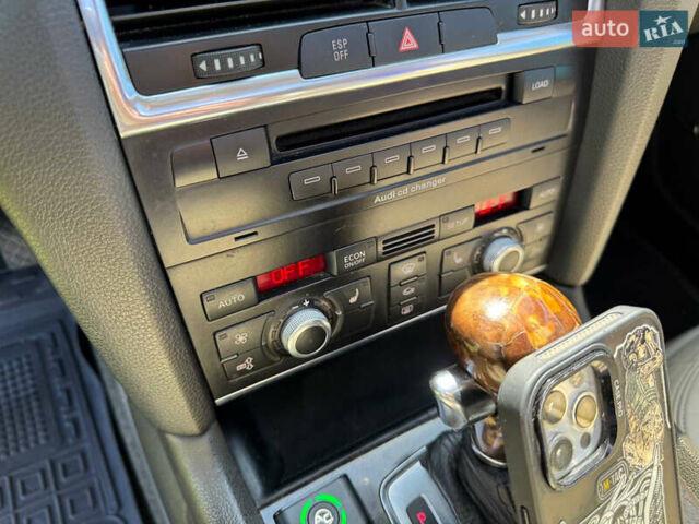 Бежевий Ауді Ку 7, об'ємом двигуна 4.2 л та пробігом 279 тис. км за 7999 $, фото 16 на Automoto.ua