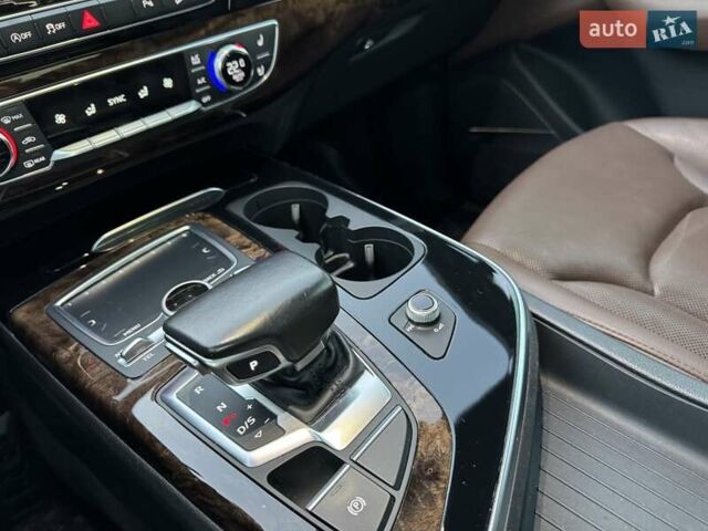 Бежевый Ауди Ку 7, объемом двигателя 3 л и пробегом 111 тыс. км за 28000 $, фото 38 на Automoto.ua