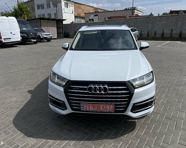 Ауді Ку 7 2017 у Рівному на Automoto.ua Бежевий Ауді Ку 7, об'ємом двигуна 2 л та пробігом 215 тис. км за 21500 $, фото 1 на Automoto.ua