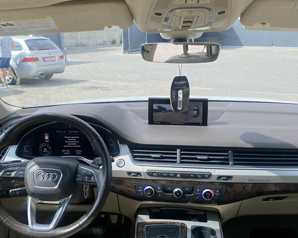 Ауді Ку 7 2017 у Рівному на Automoto.ua Бежевий Ауді Ку 7, об'ємом двигуна 2 л та пробігом 215 тис. км за 21500 $, фото 11 на Automoto.ua