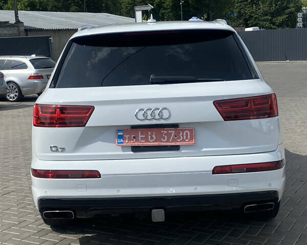 Ауді Ку 7 2017 у Рівному на Automoto.ua Бежевий Ауді Ку 7, об'ємом двигуна 2 л та пробігом 215 тис. км за 21500 $, фото 8 на Automoto.ua