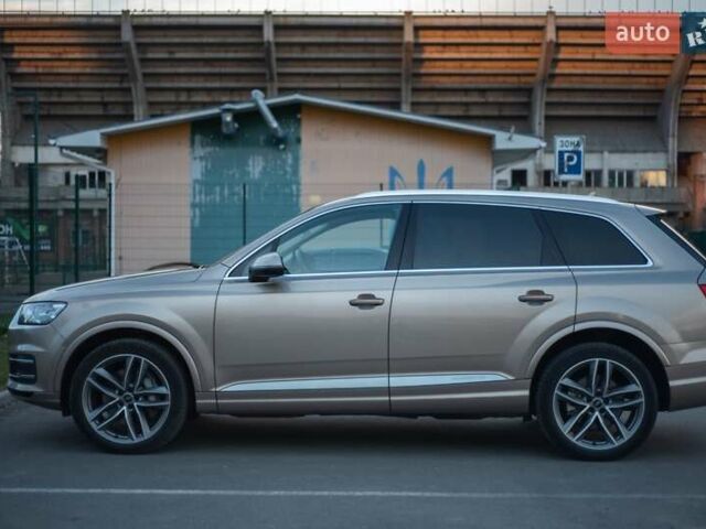 Бежевый Ауди Ку 7, объемом двигателя 3 л и пробегом 70 тыс. км за 36800 $, фото 1 на Automoto.ua