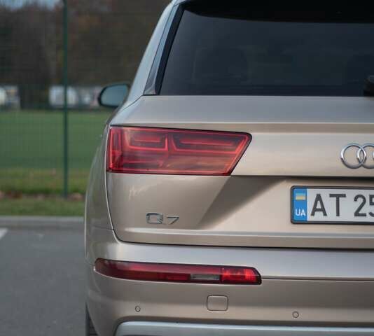 Бежевый Ауди Ку 7, объемом двигателя 3 л и пробегом 70 тыс. км за 33500 $, фото 7 на Automoto.ua