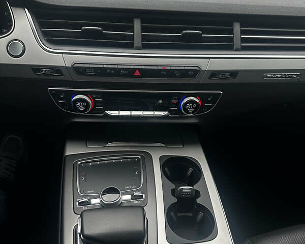 Бежевий Ауді Ку 7, об'ємом двигуна 2.97 л та пробігом 101 тис. км за 39300 $, фото 37 на Automoto.ua