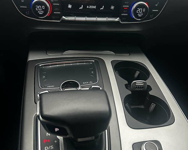 Бежевий Ауді Ку 7, об'ємом двигуна 2.97 л та пробігом 101 тис. км за 39300 $, фото 35 на Automoto.ua