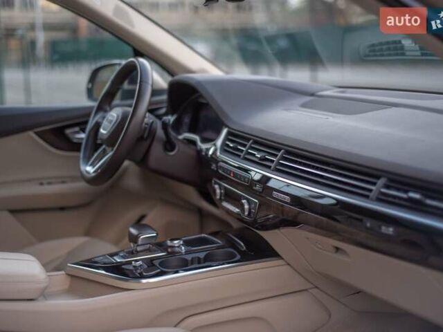 Бежевый Ауди Ку 7, объемом двигателя 3 л и пробегом 70 тыс. км за 36800 $, фото 19 на Automoto.ua