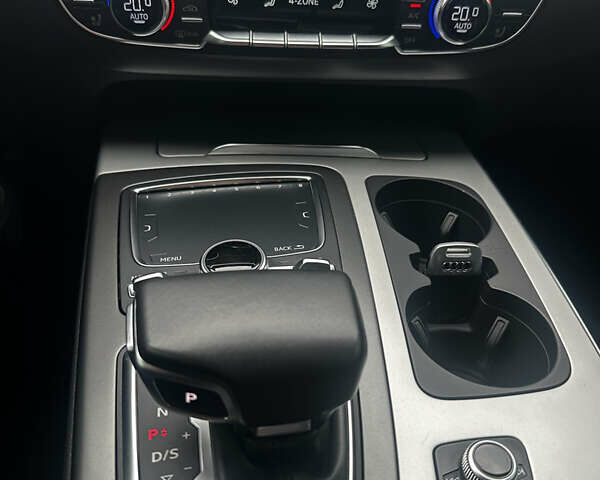 Бежевий Ауді Ку 7, об'ємом двигуна 2.97 л та пробігом 101 тис. км за 39300 $, фото 36 на Automoto.ua