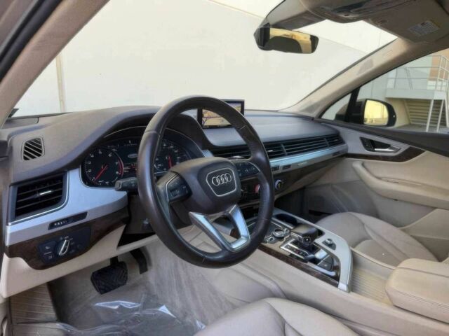 Бежевый Ауди Ку 7, объемом двигателя 2 л и пробегом 37 тыс. км за 18600 $, фото 11 на Automoto.ua