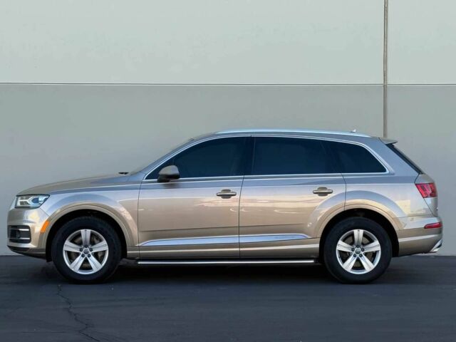 Бежевый Ауди Ку 7, объемом двигателя 2 л и пробегом 37 тыс. км за 18600 $, фото 3 на Automoto.ua