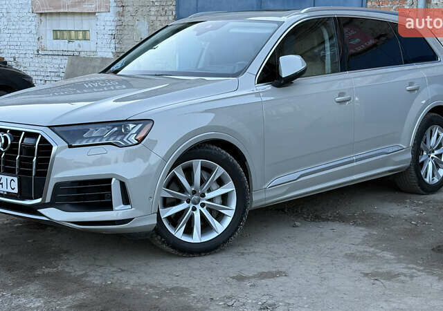 Бежевый Ауди Ку 7, объемом двигателя 3 л и пробегом 31 тыс. км за 48000 $, фото 1 на Automoto.ua