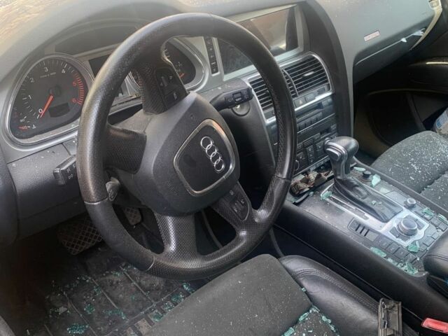 Чорний Ауді Ку 7, об'ємом двигуна 3 л та пробігом 340 тис. км за 6991 $, фото 6 на Automoto.ua