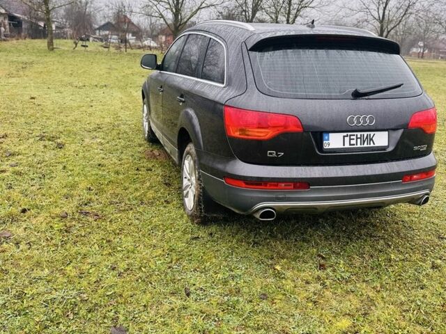 Черный Ауди Ку 7, объемом двигателя 3 л и пробегом 215 тыс. км за 14000 $, фото 2 на Automoto.ua