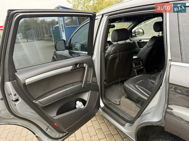 Чорний Ауді Ку 7, об'ємом двигуна 3 л та пробігом 320 тис. км за 8950 $, фото 21 на Automoto.ua
