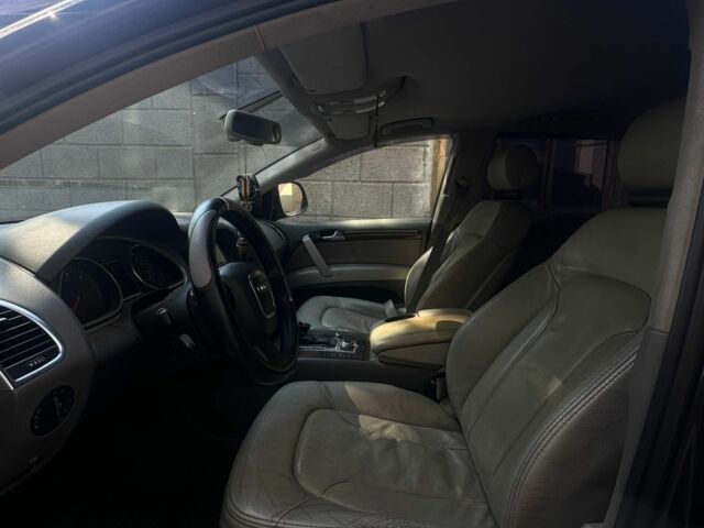 Чорний Ауді Ку 7, об'ємом двигуна 3 л та пробігом 381 тис. км за 5906 $, фото 9 на Automoto.ua