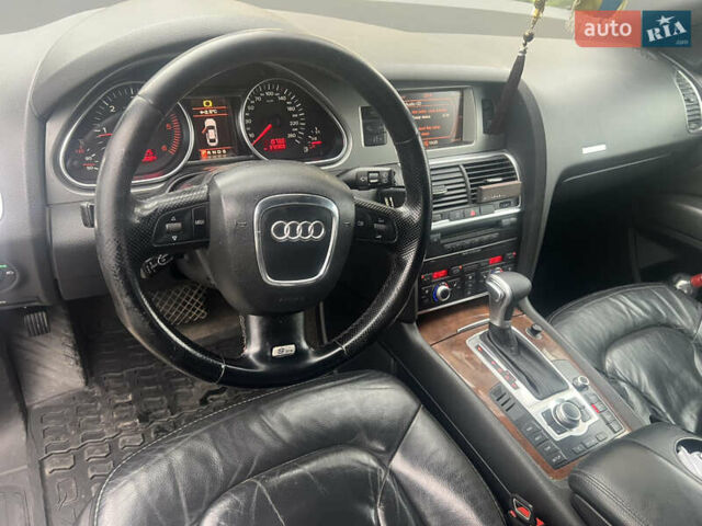 Черный Ауди Ку 7, объемом двигателя 3 л и пробегом 373 тыс. км за 10999 $, фото 17 на Automoto.ua