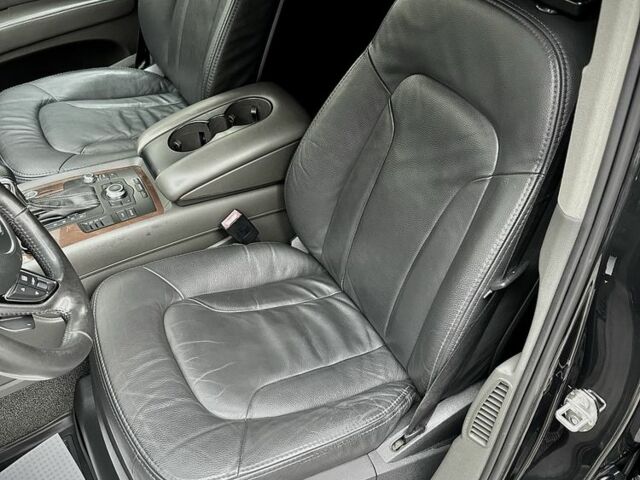 Чорний Ауді Ку 7, об'ємом двигуна 4.2 л та пробігом 255 тис. км за 15000 $, фото 17 на Automoto.ua