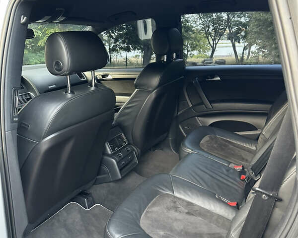 Черный Ауди Ку 7, объемом двигателя 4.16 л и пробегом 159 тыс. км за 11500 $, фото 7 на Automoto.ua